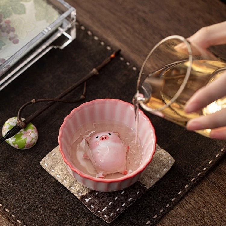 Piggy Spitting Bubbles Water Cup